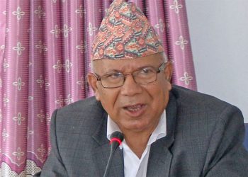 एमाले नेतृत्वको चुनावी गठबन्धन अपवित्र हो : माधव नेपाल