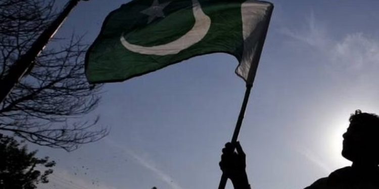 बलुच अधिकारकर्मीहरूमाथि अदालत अगाडि नै शसस्त्र हमला, २ को मृत्यु