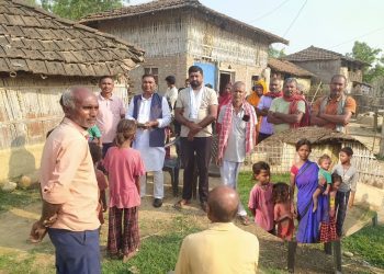 पीडित मुखियालाई घर बनाई दिने नगर प्रमुख महतो द्वारा प्रतिबद्धता