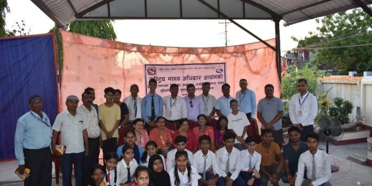 स्थापना दिवसमा उत्कृष्ट निबन्धकारहरू सम्मानित