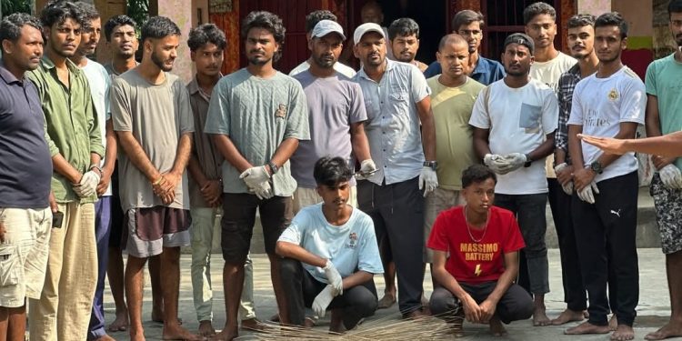 चार्ड पर्वलाई लक्षित गरी भगवानपुरमा पूर्वविद्यार्थी मञ्चद्वारा बाला सुन्दरी भगवती मन्दिर परिसर सरसफाइ