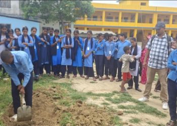 विद्यालयमै सिक्दै दिगो कृषि: विद्यार्थीलाई कम्पोष्ट मल निर्माणको व्यवहारिक प्रशिक्षण