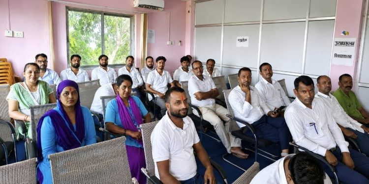 सखुवानन्कारकट्टीका पशु सेवा प्रमुख यादवलाई भब्य बिदाइ