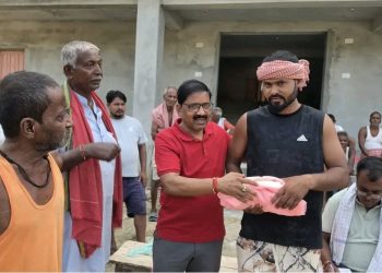 विपन्न परिवारको सुरक्षामा समाजसेवी यादवको पहल, बस्ती–बस्तीमा झुल