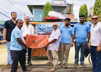 रसुवा बाढीपहिरो पीडितका लागि लहान सिटी जेसीजको राहत अभियान