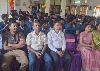 लहान मनकामना कलेजद्वारा नवप्रवेशी विद्यार्थीलाई स्वागत तथा शुभकामना
