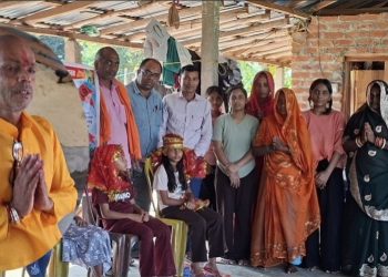 नवरात्रको नवौँ दिन शिवदेव साहद्वारा नौ कुमारी कन्यालाई वस्त्र, भोजन र दक्षिणा प्रदान